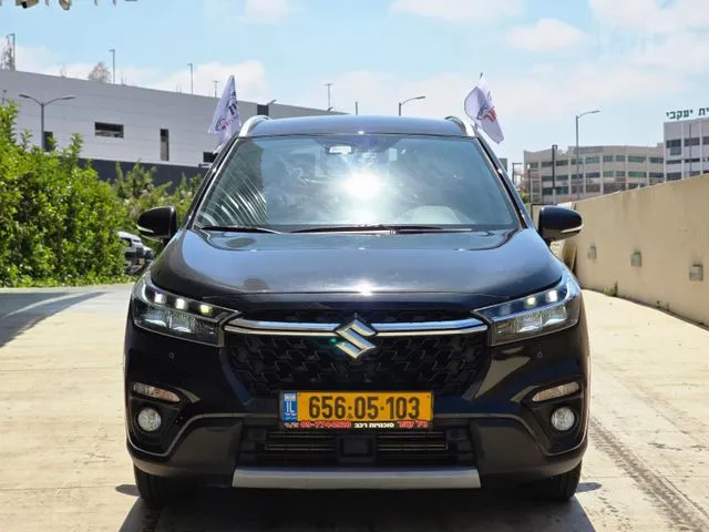 סוזוקי S-CROSS 2024 - תמונה 2 מתוך מודעת מכירה של הרכב הזה