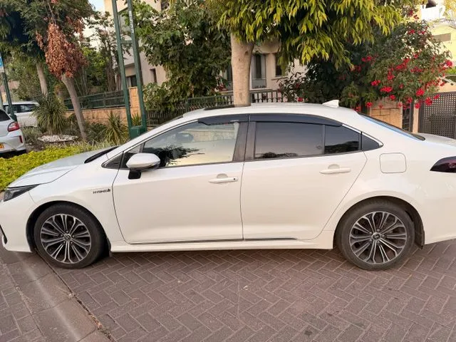 טויוטה COROLLA SDN HSD 2021 - תמונה 3 מתוך מודעת מכירה של הרכב הזה