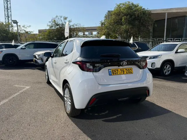 טויוטה YARIS 2021 - תמונה 2 מתוך מודעת מכירה של הרכב הזה