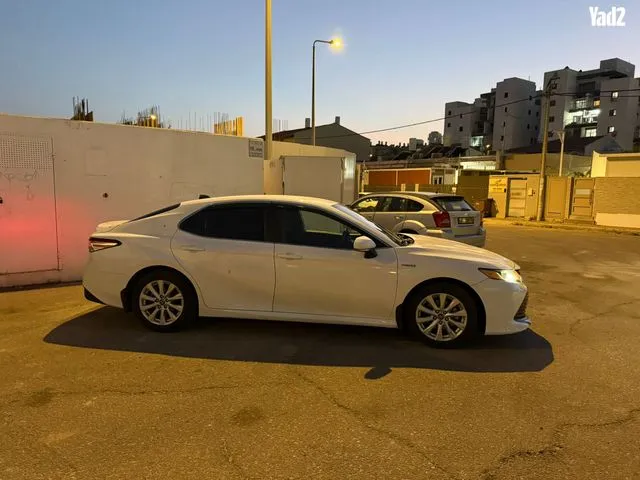 טויוטה CAMRY HYBRID 2020 - תמונה 2 מתוך מודעת מכירה של הרכב הזה