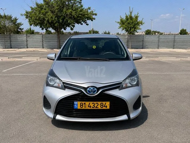 טויוטה YARIS HYBRID 2017 - תמונה 2 מתוך מודעת מכירה של הרכב הזה
