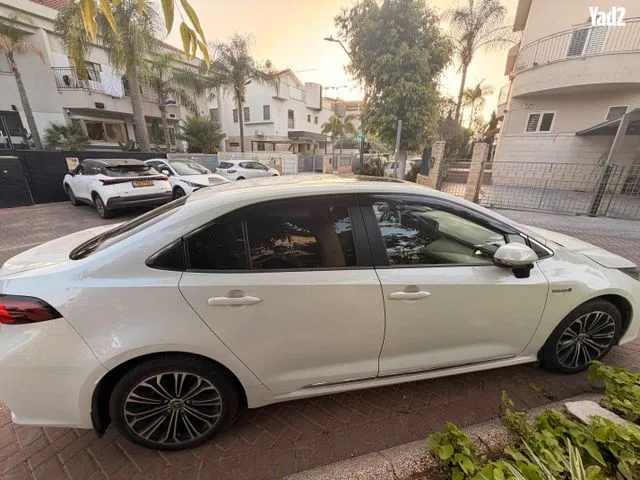 טויוטה COROLLA SDN HSD 2021 - תמונה 2 מתוך מודעת מכירה של הרכב הזה
