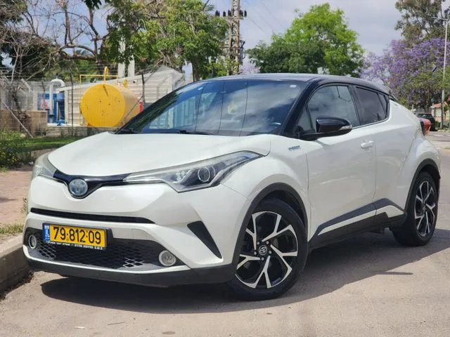 טויוטה C-HR HYBRID 2017 - תמונה 4 מתוך מודעת מכירה של הרכב הזה