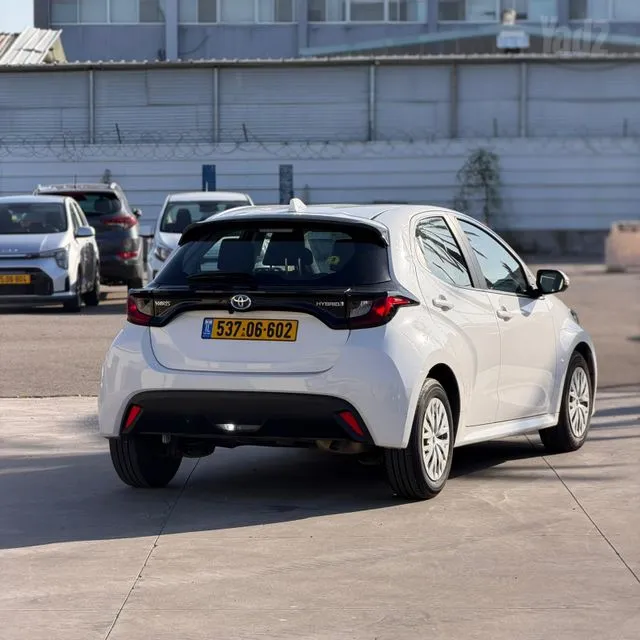 טויוטה TOYOTA YARIS 2023 - תמונה 6 מתוך מודעת מכירה של הרכב הזה
