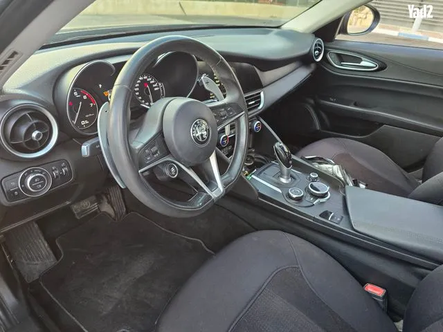 אלפא רומיאו GIULIA 2018 - תמונה 3 מתוך מודעת מכירה של הרכב הזה