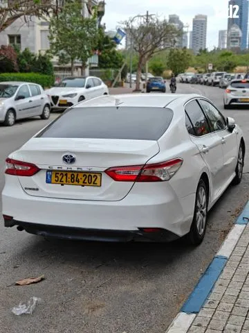טויוטה CAMRY HYBRID 2021 - תמונה 2 מתוך מודעת מכירה של הרכב הזה