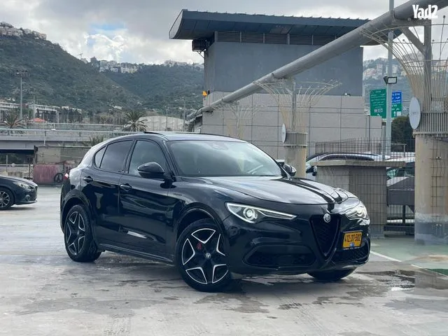 אלפא רומיאו STELVIO 2021 - תמונה 2 מתוך מודעת מכירה של הרכב הזה