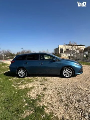 טויוטה AURIS HYBRID 2017 - תמונה 2 מתוך מודעת מכירה של הרכב הזה