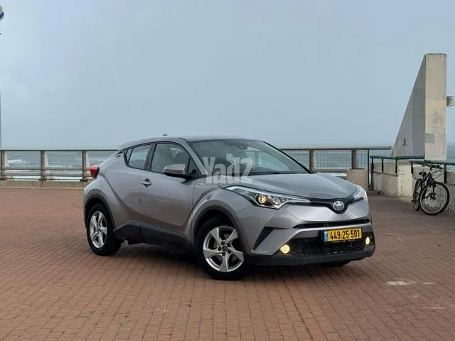 טויוטה C-HR HYBRID 2018 - תמונה 2 מתוך מודעת מכירה של הרכב הזה