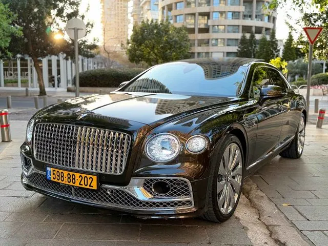 בנטלי FLYING SPUR V8 2021 - תמונה 1 מתוך מודעת מכירה של הרכב הזה