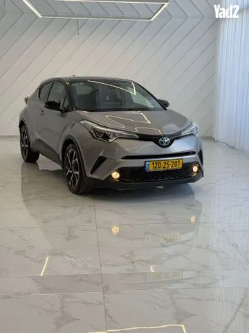 טויוטה C-HR HYBRID 2018 - תמונה 2 מתוך מודעת מכירה של הרכב הזה
