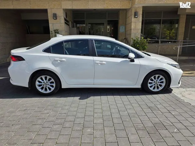 טויוטה COROLLA HSD SDN 2022 - תמונה 2 מתוך מודעת מכירה של הרכב הזה