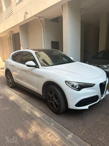 אלפא רומיאו STELVIO 2023 - תמונה 2 מתוך מודעת מכירה של הרכב הזה