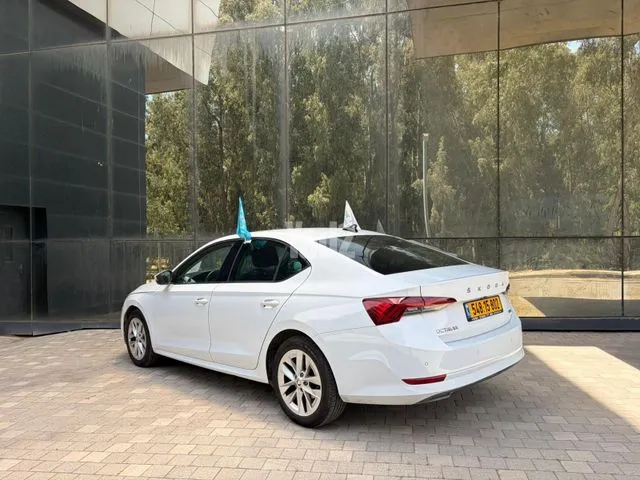 סקודה OCTAVIA 2021 - תמונה 3 מתוך מודעת מכירה של הרכב הזה