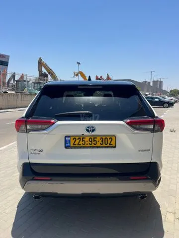 טויוטה RAV 4 HYBRID 2020 - תמונה 3 מתוך מודעת מכירה של הרכב הזה