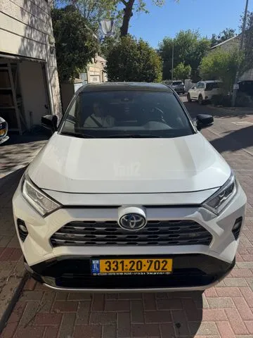 טויוטה RAV 4 HYBRID 2021 - תמונה 2 מתוך מודעת מכירה של הרכב הזה