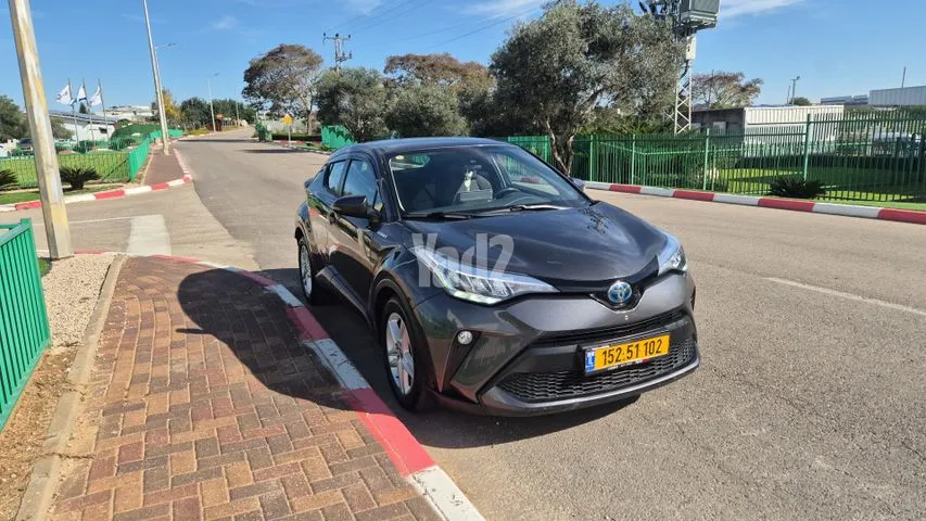 טויוטה C-HR HYBRID 2020 - תמונה 2 מתוך מודעת מכירה של הרכב הזה