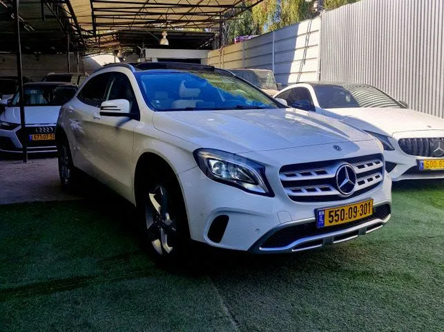 מרצדס בנץ GLA220 4MATIC 2018 - תמונה 5 מתוך מודעת מכירה של הרכב הזה
