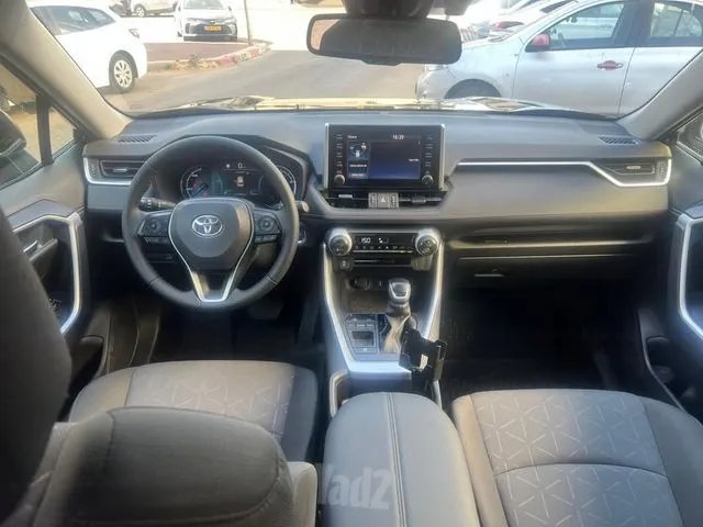 טויוטה RAV 4 HYBRID 2022 - תמונה 6 מתוך מודעת מכירה של הרכב הזה