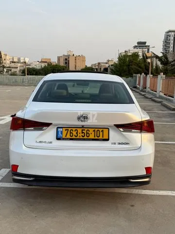 לקסוס LEXUS IS300H 2019 - תמונה 1 מתוך מודעת מכירה של הרכב הזה