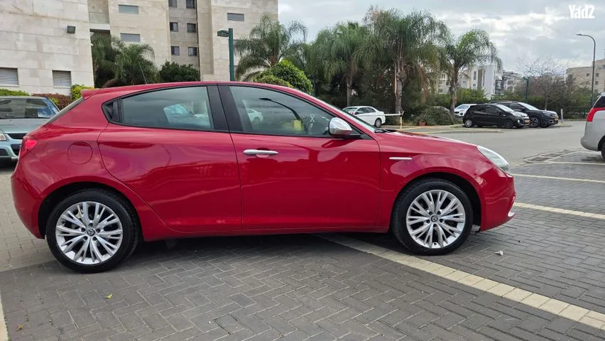 אלפא רומיאו ALFA GIULIETTA 2017 - תמונה 3 מתוך מודעת מכירה של הרכב הזה