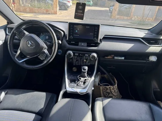 טויוטה RAV 4 HYBRID 2021 - תמונה 3 מתוך מודעת מכירה של הרכב הזה