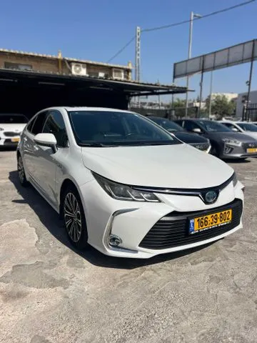 טויוטה COROLLA SDN HSD 2020 - תמונה 2 מתוך מודעת מכירה של הרכב הזה