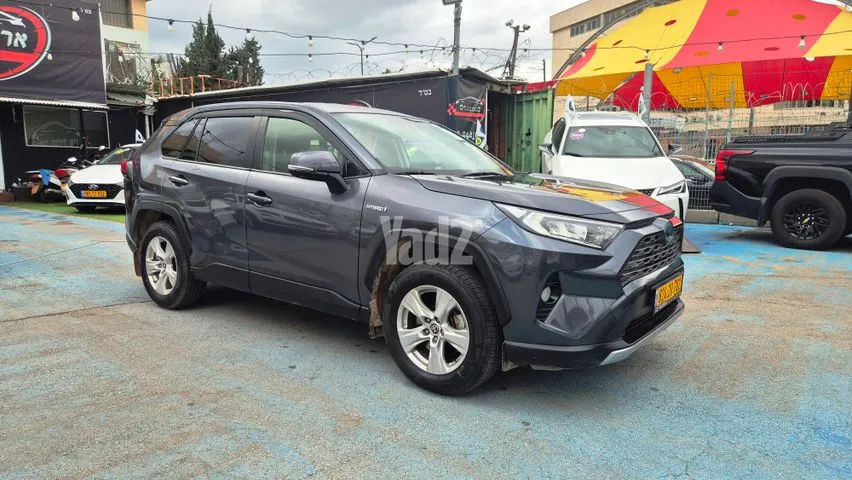 טויוטה RAV 4 HYBRID 2022 - תמונה 3 מתוך מודעת מכירה של הרכב הזה