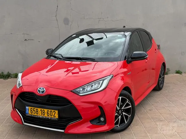 טויוטה YARIS HYBRID 2021 - תמונה 2 מתוך מודעת מכירה של הרכב הזה