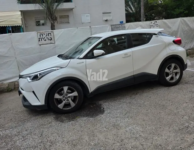 טויוטה C-HR HYBRID 2017 - תמונה 4 מתוך מודעת מכירה של הרכב הזה