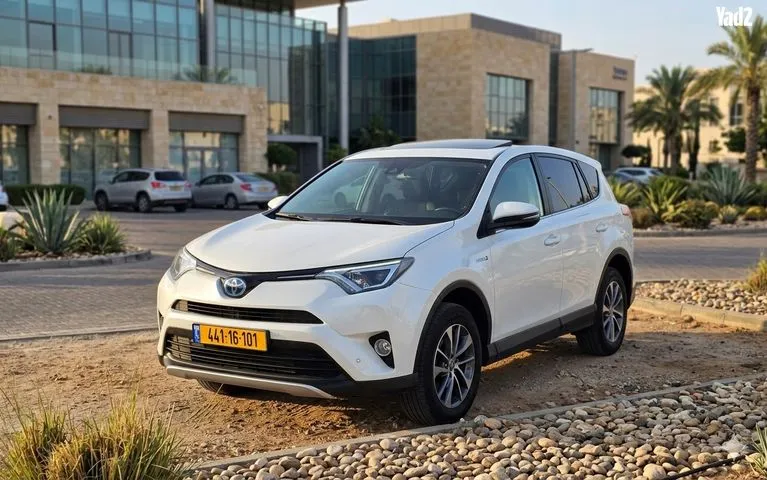 טויוטה RAV 4 HYBRID 2018 - תמונה 4 מתוך מודעת מכירה של הרכב הזה