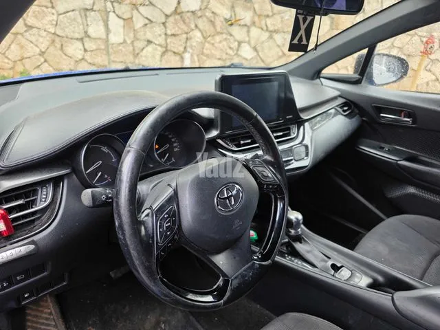 טויוטה C-HR HYBRID 2017 - תמונה 2 מתוך מודעת מכירה של הרכב הזה