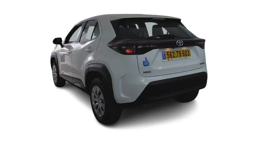 טויוטה YARIS CROSS HSD 2023 - תמונה 2 מתוך מודעת מכירה של הרכב הזה