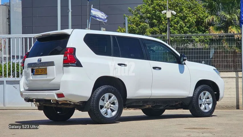 טויוטה LAND CRUISER 2019 - תמונה 2 מתוך מודעת מכירה של הרכב הזה