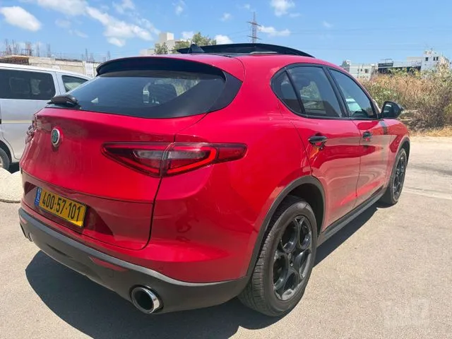 אלפא רומיאו STELVIO 2018 - תמונה 3 מתוך מודעת מכירה של הרכב הזה