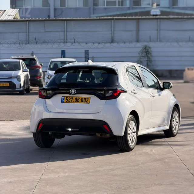 טויוטה TOYOTA YARIS 2023 - תמונה 3 מתוך מודעת מכירה של הרכב הזה