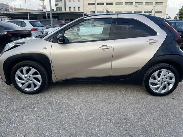 טויוטה AYGO X 2023 - תמונה 2 מתוך מודעת מכירה של הרכב הזה